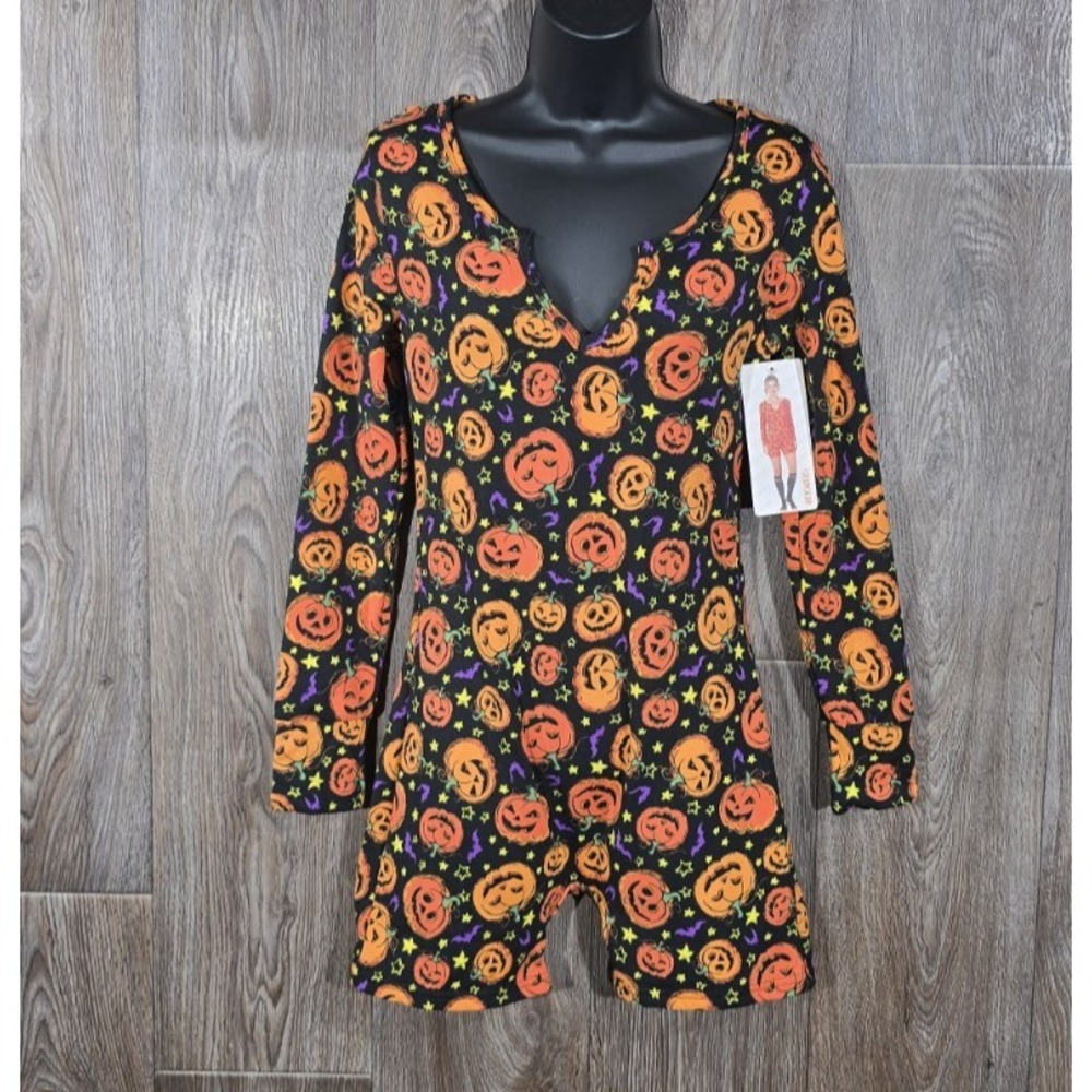 Shosho Halloween‎ Romper Medium Black Pumpkin Bat Stars Pajama Loungewear NWT